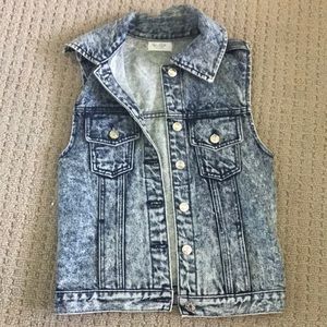Jean Vest - Brandy Melville